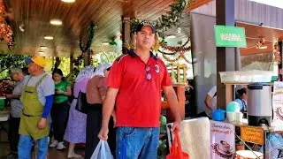 Cubanos en el mercado más barato del salvador