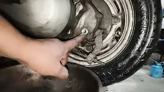Happy New Year 🎉 sabhi bhai-behnon ko!Honda Activa ka gear oil (final drive oil) change karna