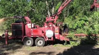 2004 Morbark Model 2400 Grapple Whole Tree Chipper demo 3