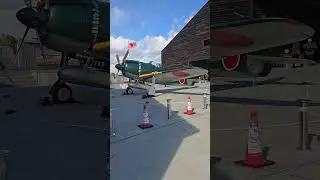 ●俺様（紫電改）の庭‼️○猛烈な風の中での俺様（紫電改）の屋外展示❗（soraかさい　にて）