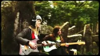 The Sorry Kisses - Living A Lie