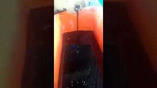 Veja  o que acontece quando coloca bardal no motor do carro