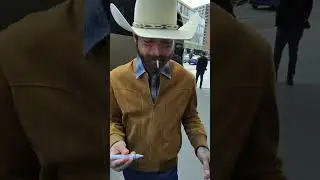 Post Malone signing autographs for the fans #shorts #postmalone