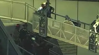 Dramatic rescue as window washers are saved from platform swinging out of control | ABC News