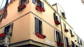 Locanda SS. Giovanni e Paolo Bed and Breakfast | Venice, Italy | Hotel Review 🌟