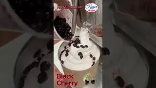 Мягкое мороженое со вкусом черной вишни 🍦🍒 #мороженое #нежное #ванильное #фруктовое #вишневое от ...