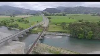 The Marlborough Flyer crossing Wairau River