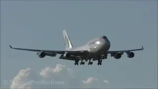 Wamos Boeing 747 landing runway 14 at ZRH (with live ATC)