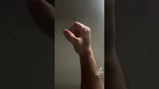 Хватит жать лёжа с прямыми запястьями 🤡