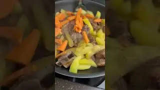 Картошка с мясом. Просто и вкусно #закадровыйрецепт #cookingreels #quickrecipes #fastcooking