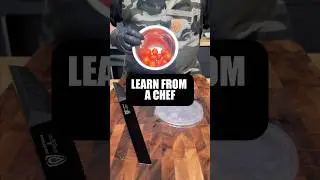 See How A CHEF Cuts Cherry Tomatoes 🍅