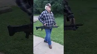 Vietnam Vet carries M60 first time in 53 years #việtnam #vietnamvet #welcomehome