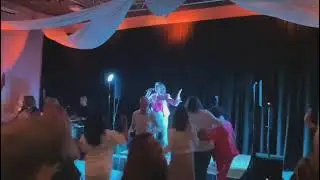 Zangeres Josefine Wijnhoven - Disco Inferno