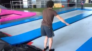 Landing backsaults on the airbag at bounce - airbag view
