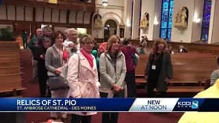 Long lines for glimpse at rare Catholic artifacts