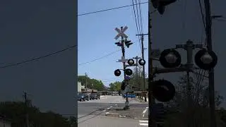 Railroad Crossing: 12th Ave - Belmar NJ #train #railroadcrossing #trainspotting