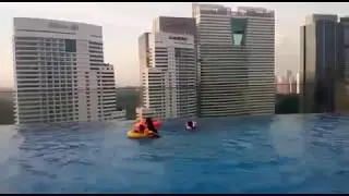 Best Swimming Pool in the world on the building top with amazing view of the city in Malaysia!