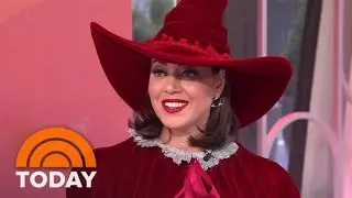 Aubrey Plaza Dresses Up As The 'Christmas Witch'