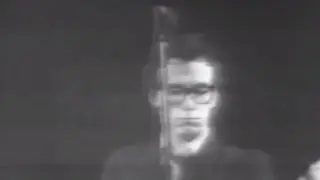 Elvis Costello & the Attractions - Watching The Detectives - 5/5/1978 - Capitol Theatre (Official)