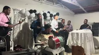 SI ESTÁ TIERRA ARDIERA EN FUEGO - ANGELO MANUEL