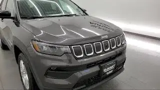 2022 Jeep Compass Latitude Granite Crystal Metallic Clearcoat New. walk around for sale in Fond Du L