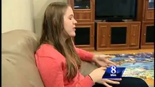 Woman puts together 24,000 piece puzzle