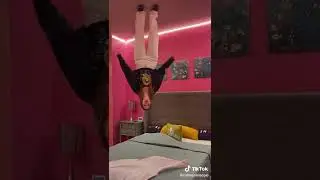 Stela Cole (TIKTOK)