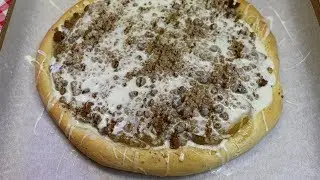 APPLE STREUSEL DESSERT PIZZA!!  QUICK AND EASY DESSERT!!