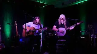 Bow Thayer and Krishna Guthrie The Wood Brothers - 