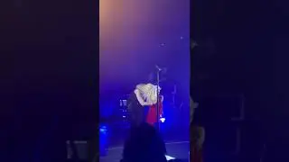 Raye with her little sister at Koko London 06/11/18