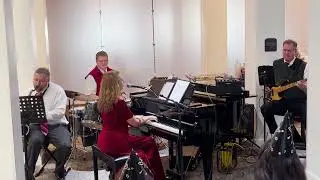 Deck the Halls - Luminous New Years Eve 2025