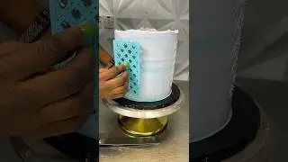 How to decorate a whipped cream cake easily