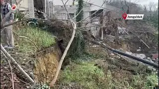 Alaplı'da Heyelan Nedeniyle Bir Ev &Ccedil;&ouml;kme Riski Oluştu