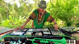 DAWless Hardware Jam Arranging Music Ideas Creating Production Inspiration Trk 5 [Bali Kitchen Sesh]