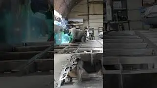 Закончены работы по обварке внешних швов, приварены реданы.#shorts