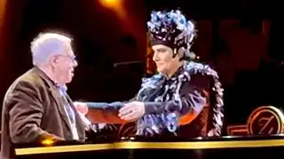 Renato Zero con Mario Vicari - “Ancora Fuoco”  HDR Roma 23 marzo 2024 “Autoritratto” Tour 2024