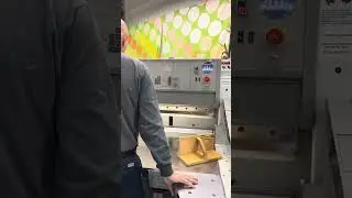 Guillotine Paper Cutter Machine