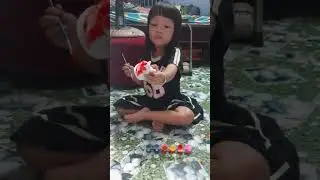 Dâu 3 tuổi 4 tháng ngồi tô tượng nè