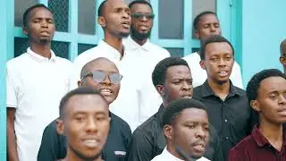 Alléluia umukiza yatuvukiye by Eloi Maestro 