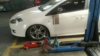 Fiat bravo sporting 2012. Revis&atilde;o da suspens&atilde;o a ar, revis&atilde;o peri&oacute;dica.