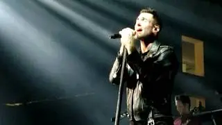 Maroon 5 Love Somebody Live Concert