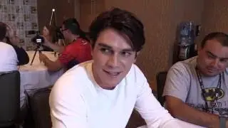 Comic Uno SDCC 2016: Riverdale KJ Apa Interview (Archie)