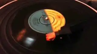 بشيرشنان مدعوجت العينين
