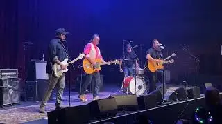Ike Reilly with Roger Clyne and the Peacemakers - Put a Little Love in It - 4-26-2025 - Las Vegas
