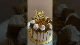 #lotusbiscoff #cake #cakedecorating #cakeart #cakeartist #vanillacakechocolatecakedecorating #eggles