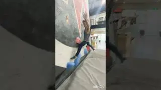 Super fun un-graded made up climb!#bouldering #climbing #fy #rockclimbing #viral #trending #dynamic
