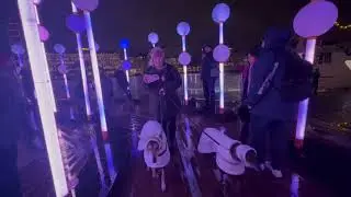 LurcherFlickorna lussar under Nobel Week Lights, Stockholm 2025
