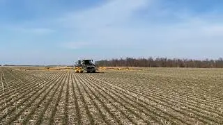 Hagie STS12 Top Dressing Wheat