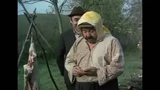 kurban eti dağıtıyor ağa