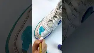 Творим искусство с NanoClean!  #белыекеды #обувь #shorts  #тренды  #whiteshoe  #nike  #искусство